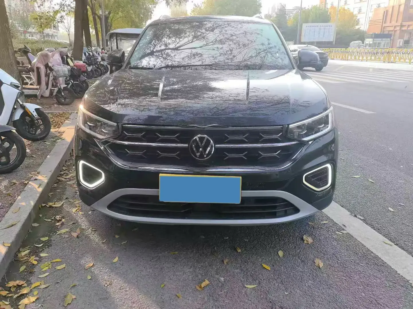 2023 VOLKSWAGEN TAYRON thumbnail 4