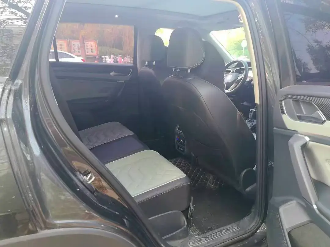 2023 VOLKSWAGEN TAYRON thumbnail 2