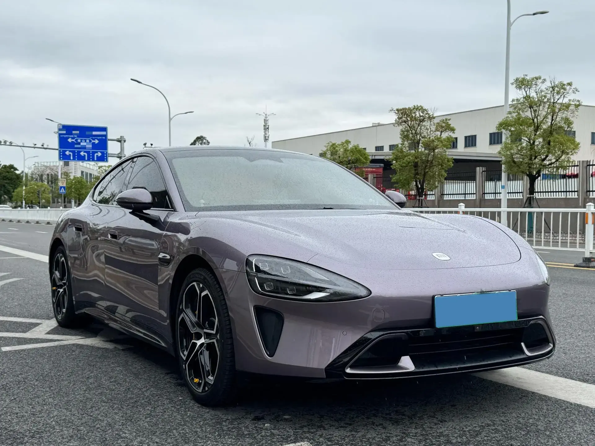 2024 MI SU7 thumbnail 3