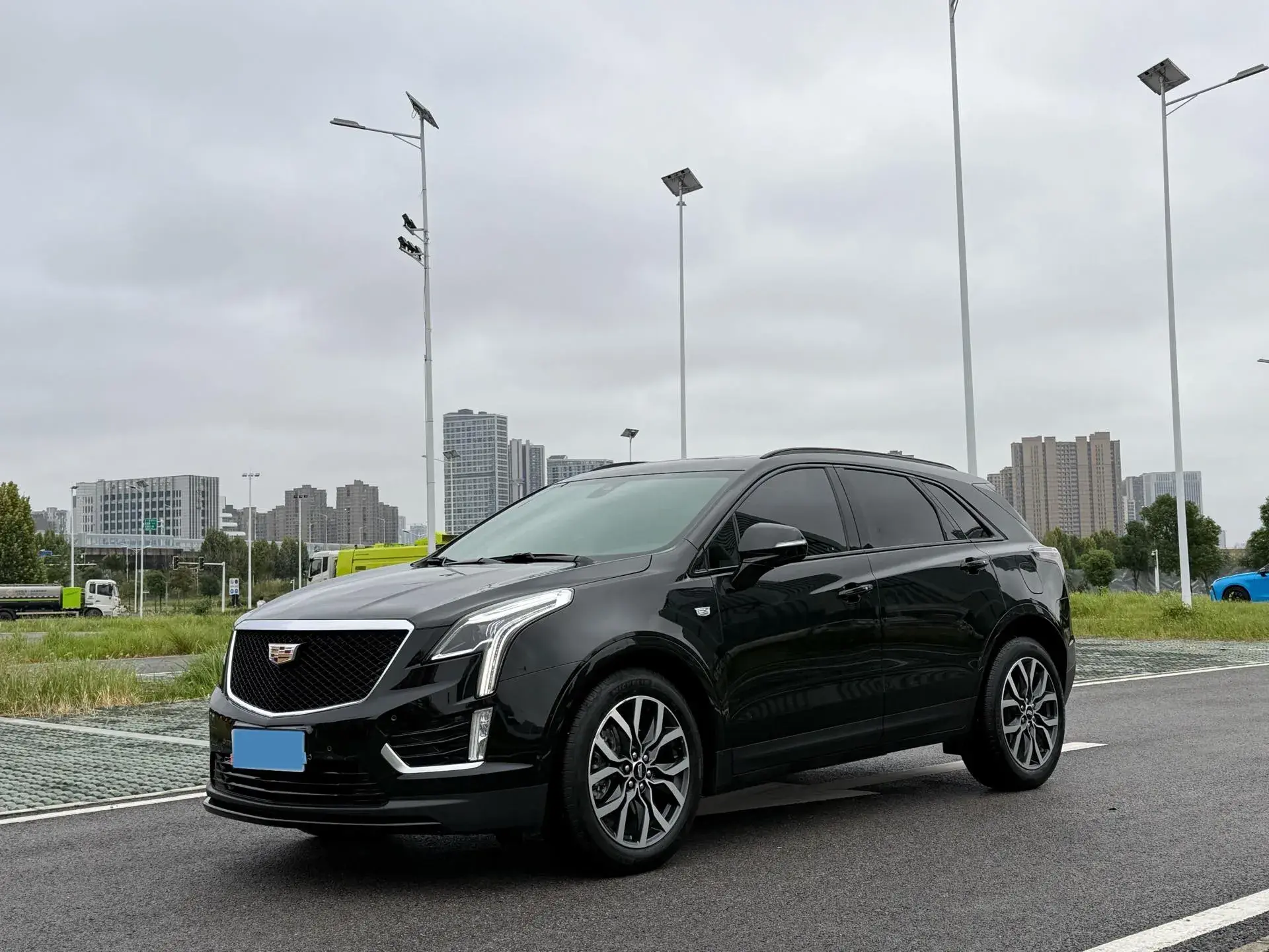 2022 CADILLAC XT5 view 1