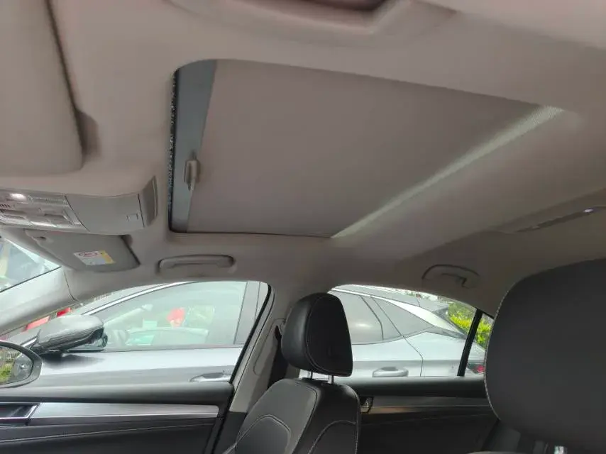 2019 SKODA SUPERB thumbnail 4