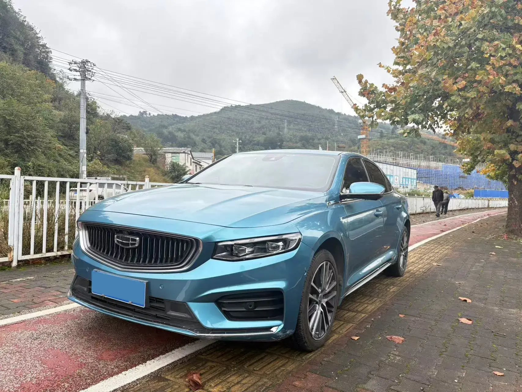 2020 GEELY OKAVANGO view 1
