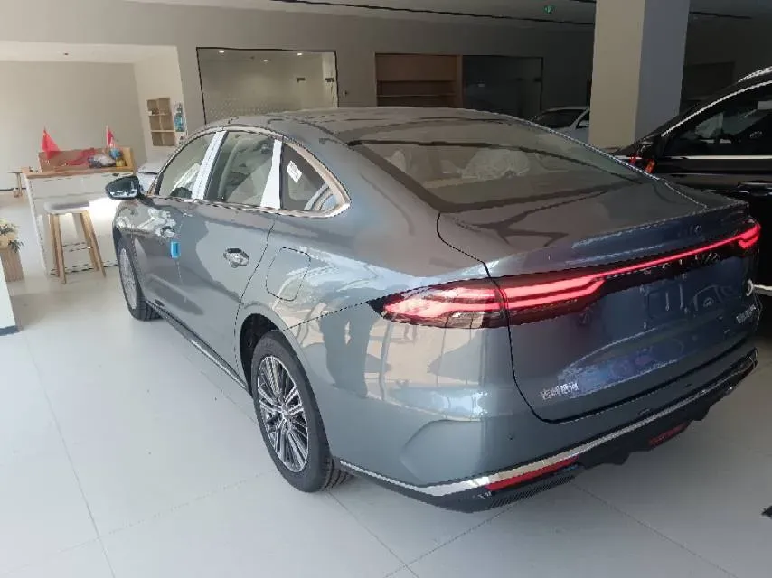 2025 Geely Galaxy Starshine 6 1.5L 112HP L4 1DHT PHEV,autocango,china used car exporter,china ev exporter,chinese used car exporter,chinese used ev exporter