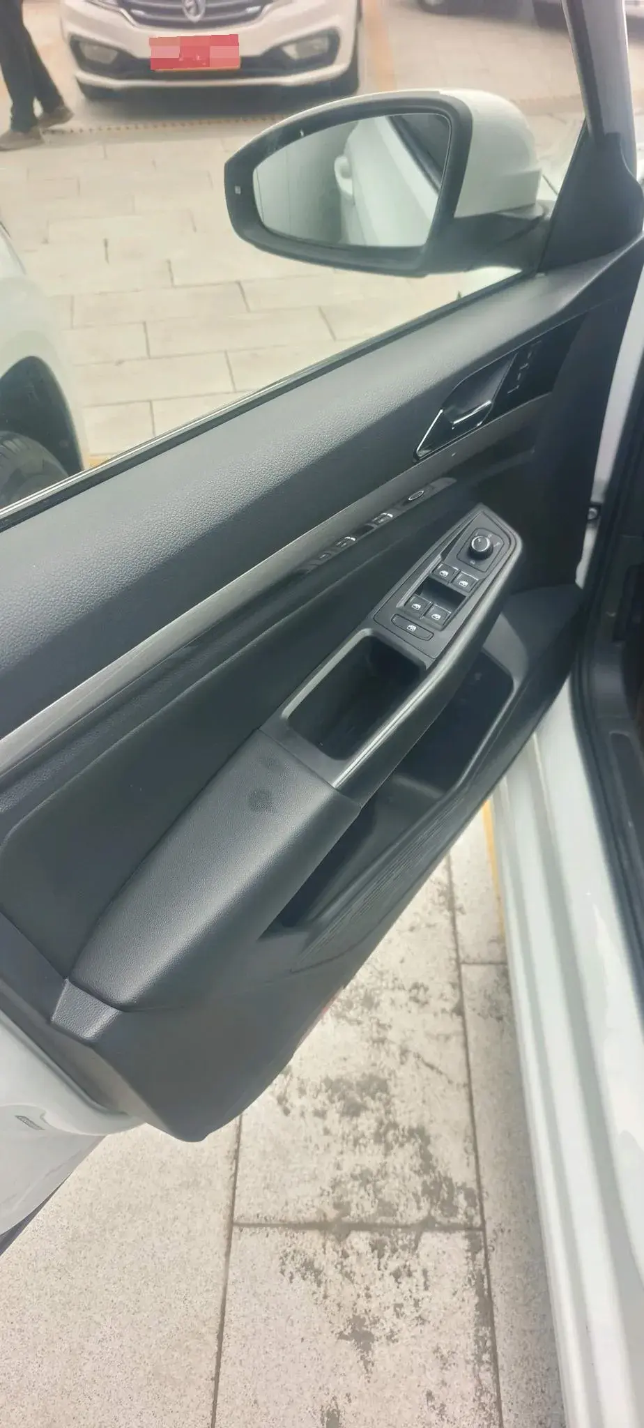 2019 VOLKSWAGEN BORA thumbnail 3