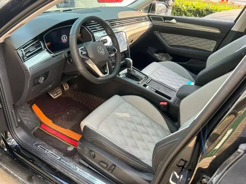 2025 VOLKSWAGEN MAGOTAN thumbnail 3