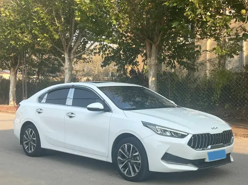 2021 KIA K3 thumbnail 3