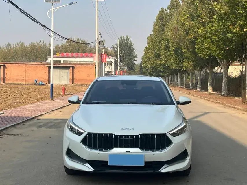 2021 KIA K3 thumbnail 2