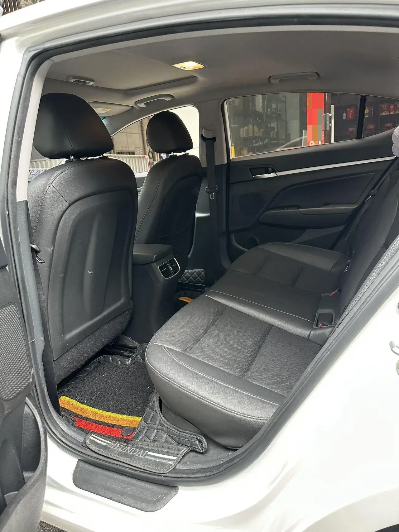 2019 HYUNDAI ELANTRA thumbnail 4