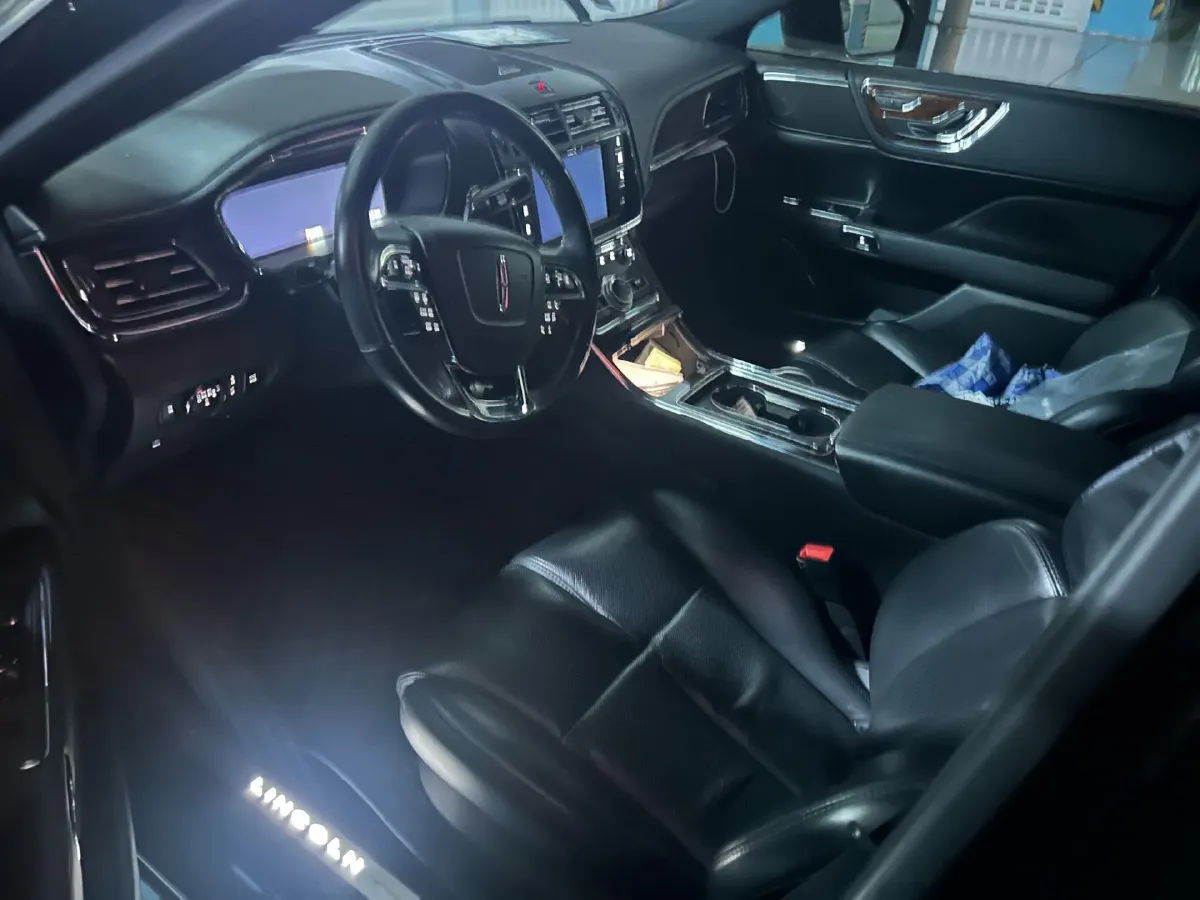 2019 Lincoln Continental 2.0T 261HP L4 6AT,autocango,china used car exporter,china ev exporter,chinese used car exporter,chinese used ev exporter