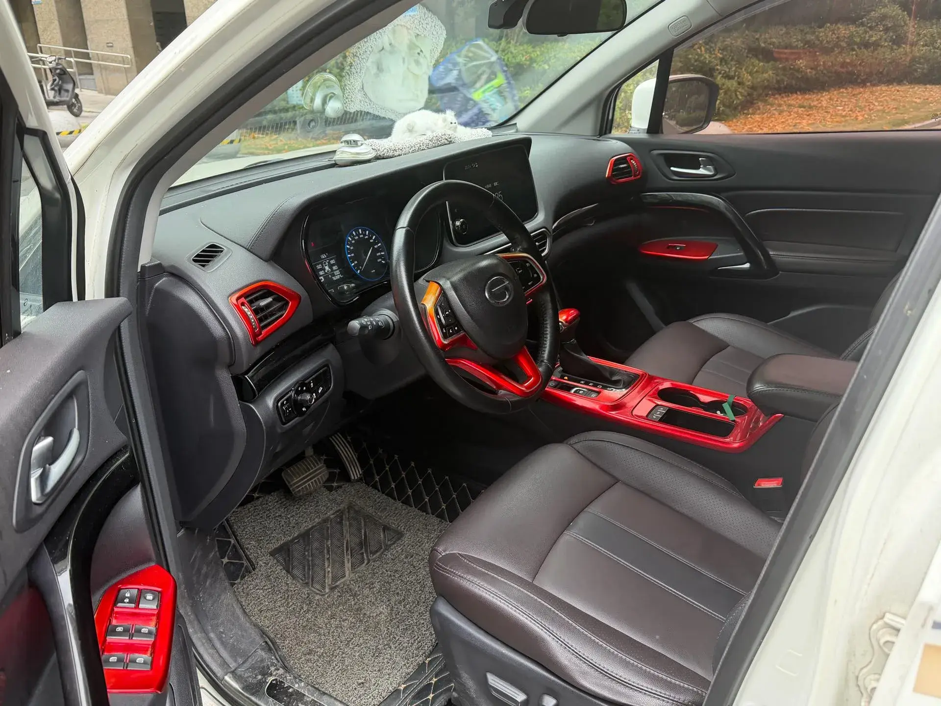 2019 GAC TRUMPCHI thumbnail 3