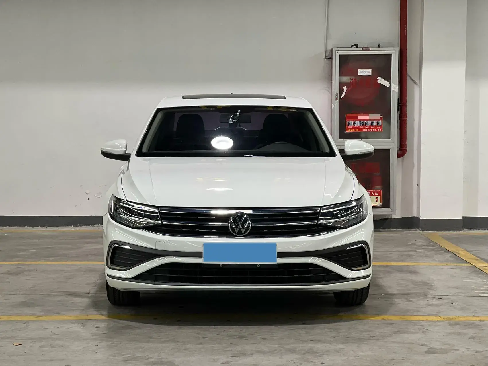 2023 VOLKSWAGEN BORA thumbnail 2