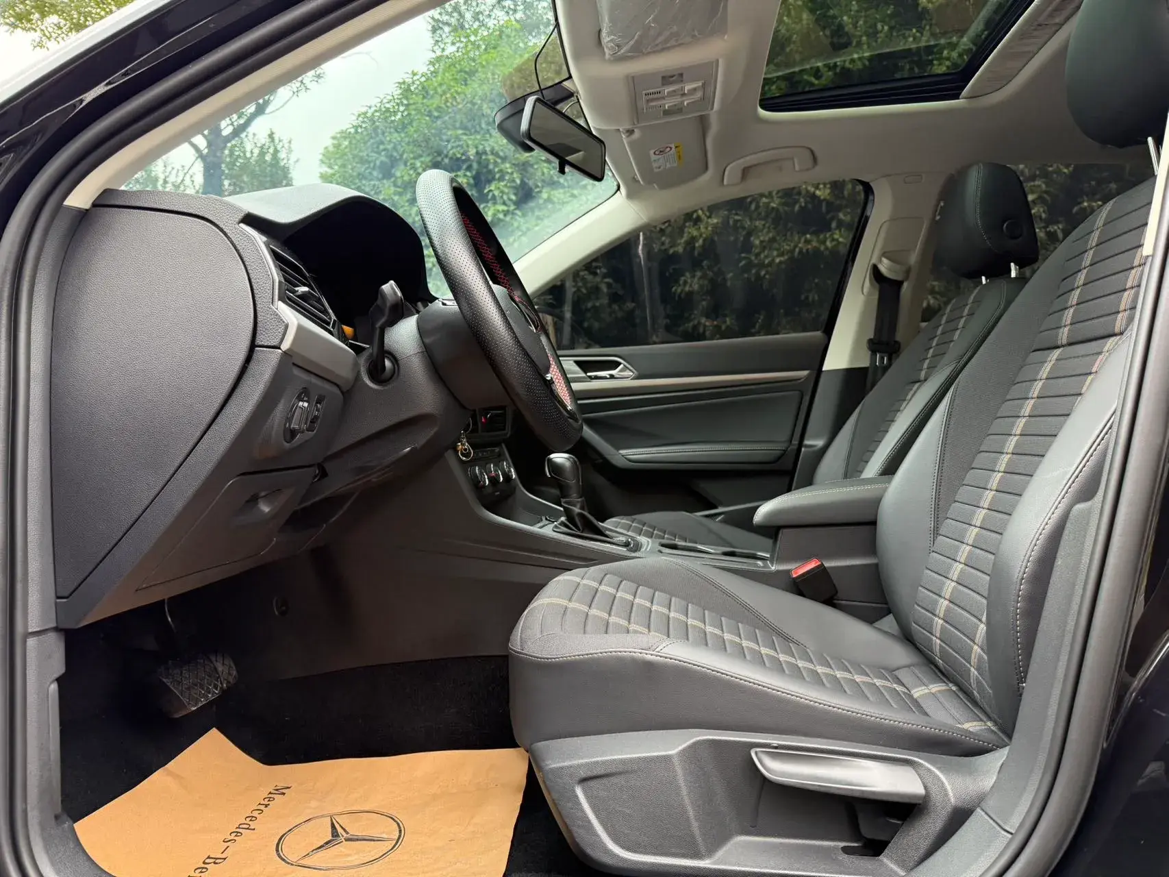 2021 VOLKSWAGEN LAVIDA thumbnail 4