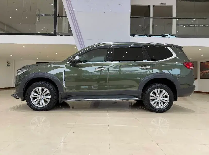 2017 MAXUS D90 thumbnail 3