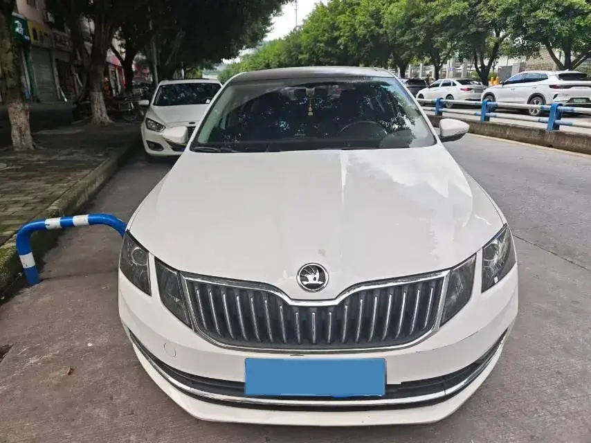 2018 SKODA OCTAVIA thumbnail 2