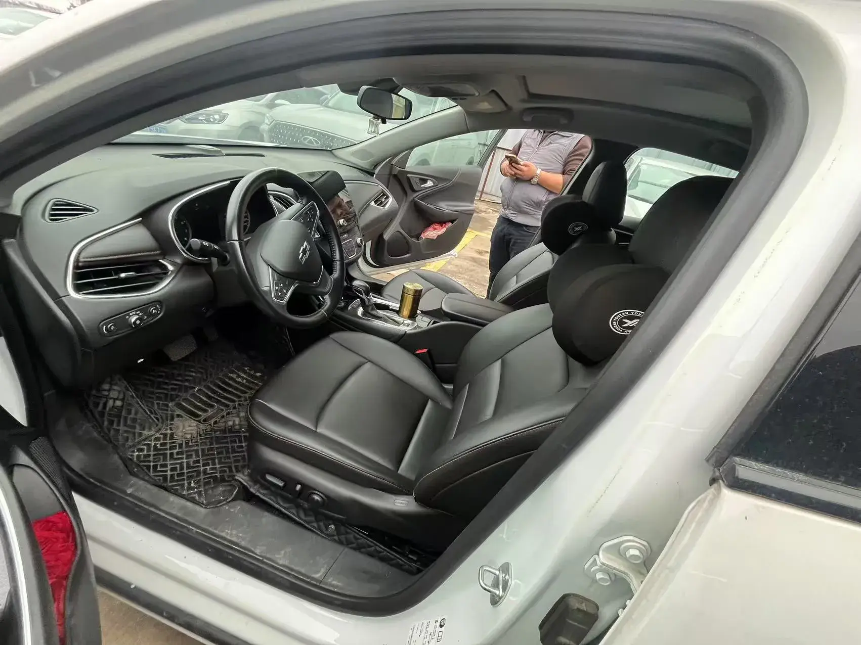 2022 CHEVROLET MALIBU thumbnail 2