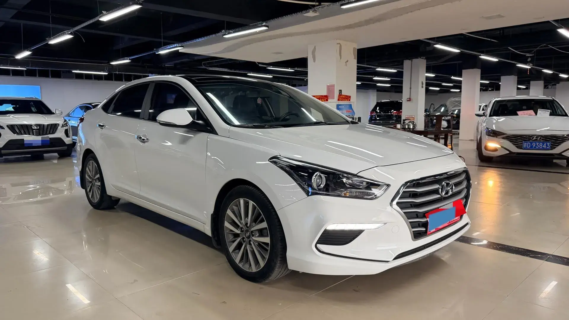 2019 HYUNDAI MISTRA thumbnail 3