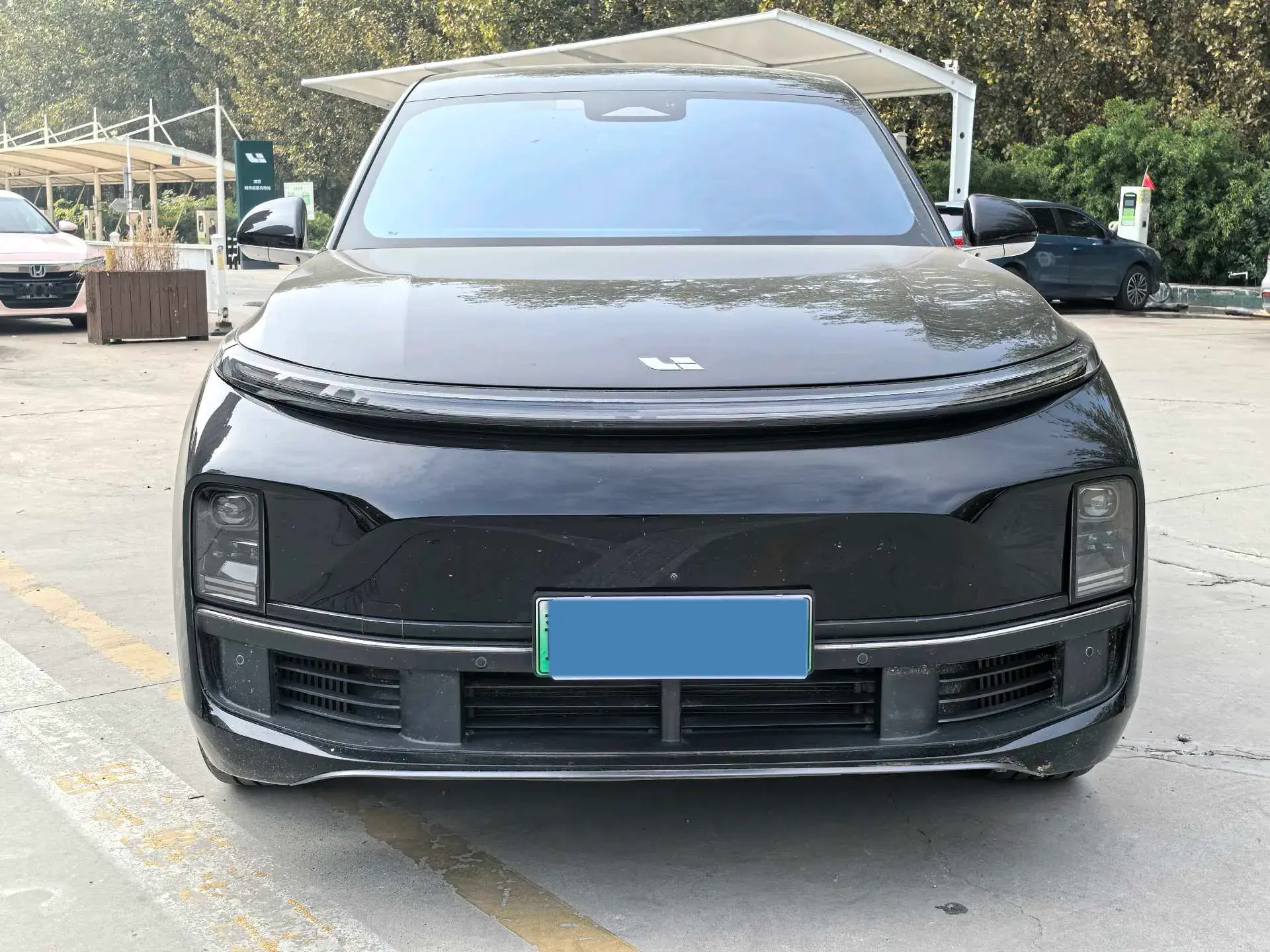 2023 LI L8 thumbnail 2