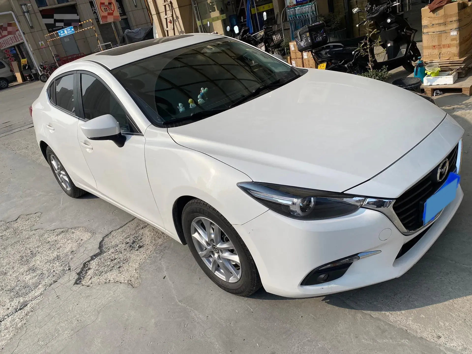 2017 MAZDA 3 thumbnail 3