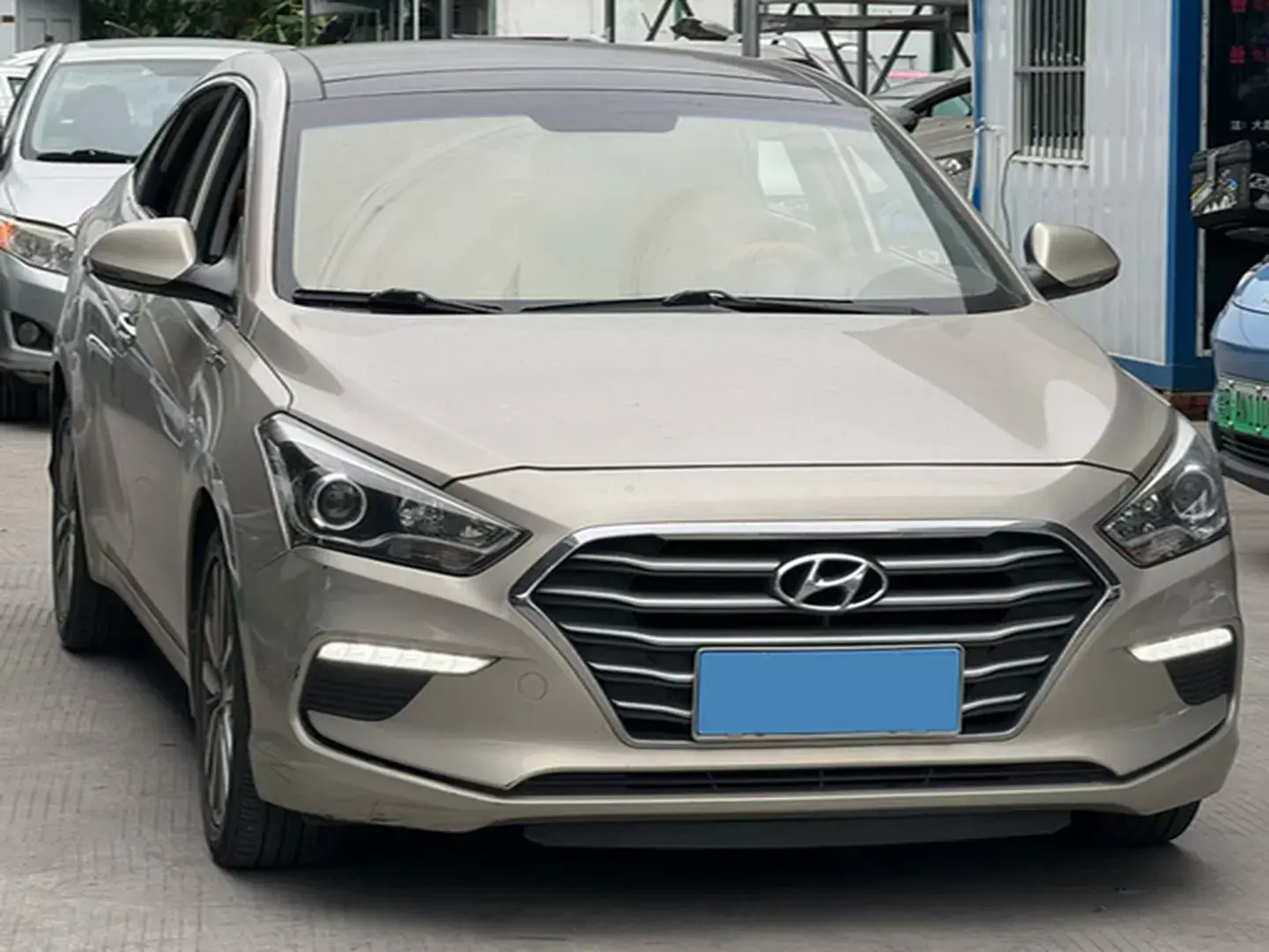 2017 HYUNDAI MISTRA thumbnail 3