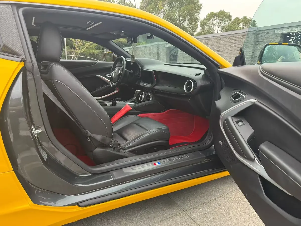 2017 Chevrolet Camaro 2.0T 275HP L4 8AT,autocango,china used car exporter,china ev exporter,chinese used car exporter,chinese used ev exporter