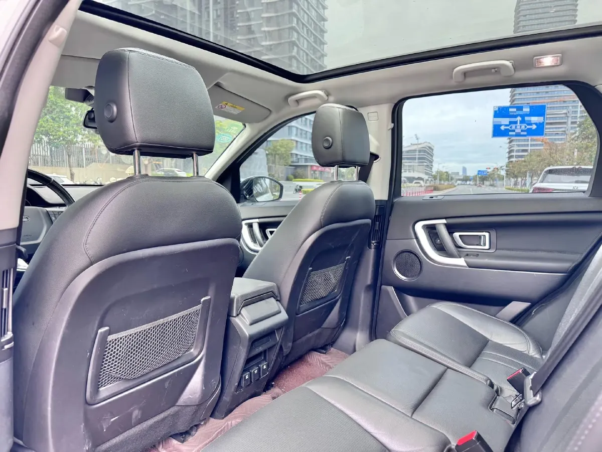 2018 Land Rover Discovery Sport 2.0T 241HP L4 9AT,autocango,china used car exporter,china ev exporter,chinese used car exporter,chinese used ev exporter