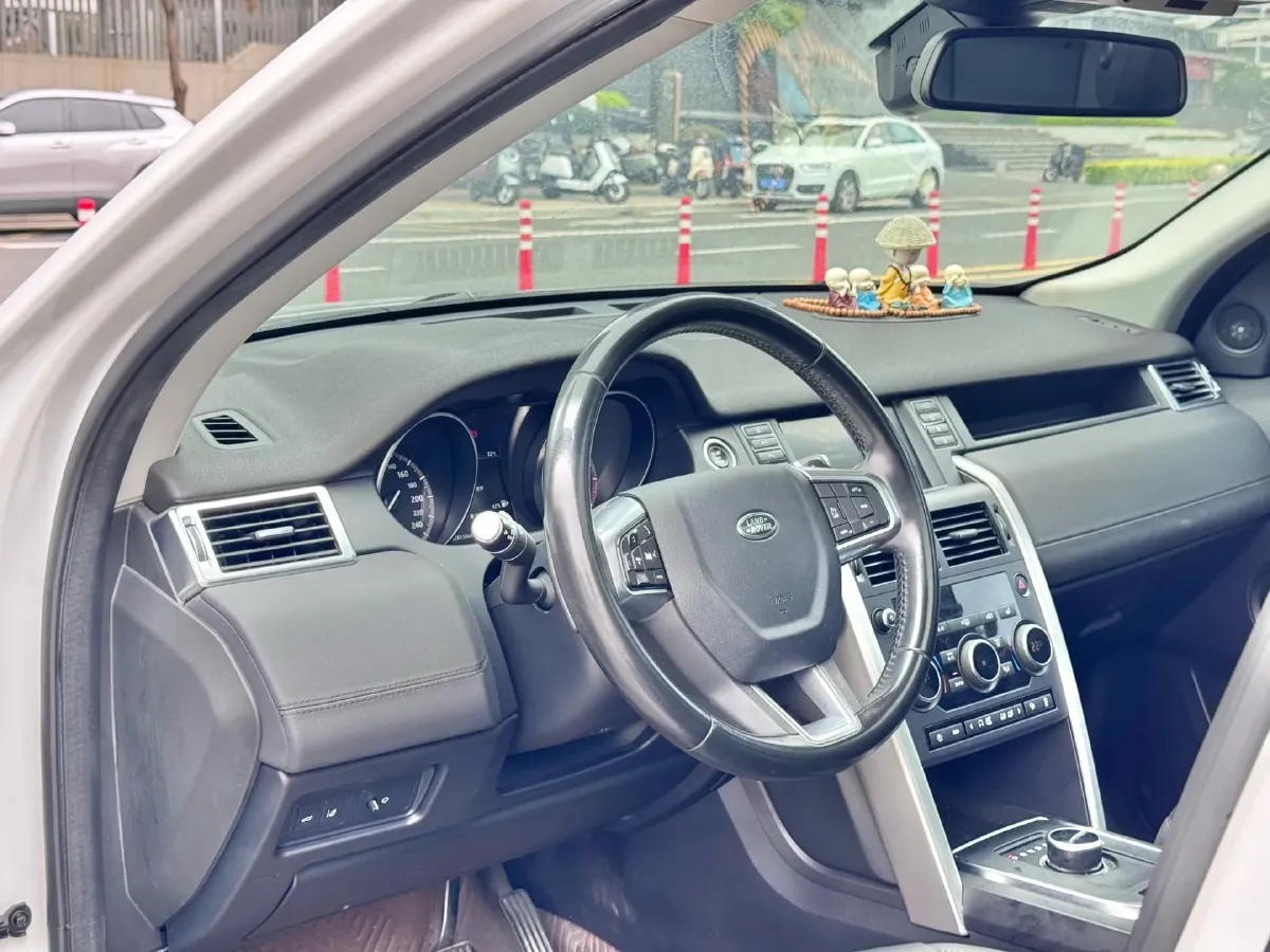 2018 Land Rover Discovery Sport 2.0T 241HP L4 9AT,autocango,china used car exporter,china ev exporter,chinese used car exporter,chinese used ev exporter