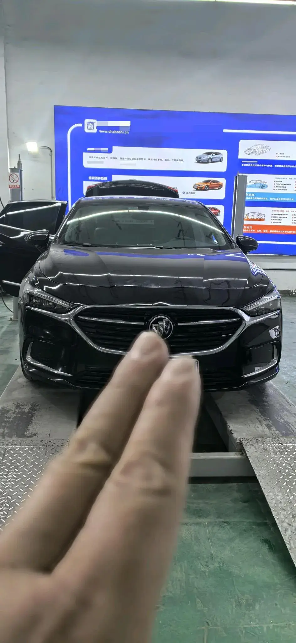 2022 BUICK LARCOSSE thumbnail 2