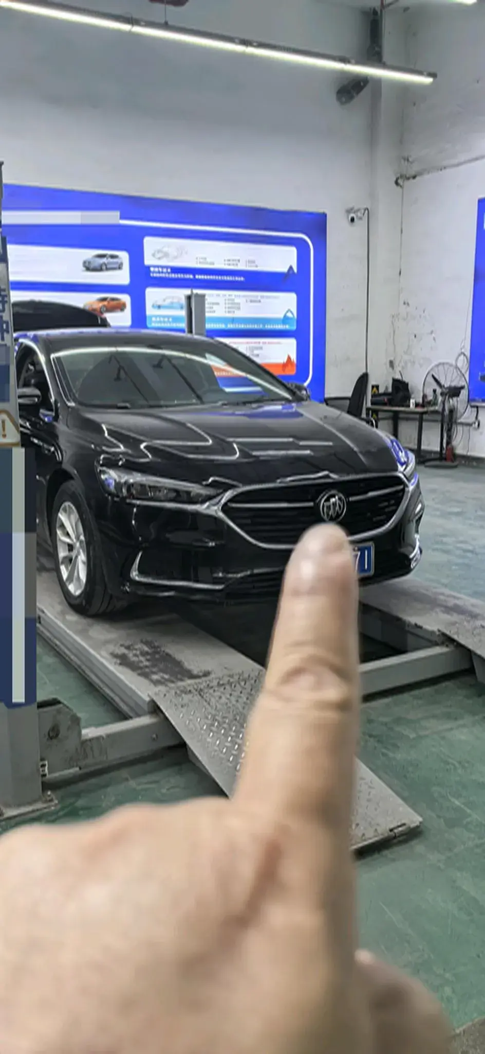 2022 BUICK LARCOSSE thumbnail 3