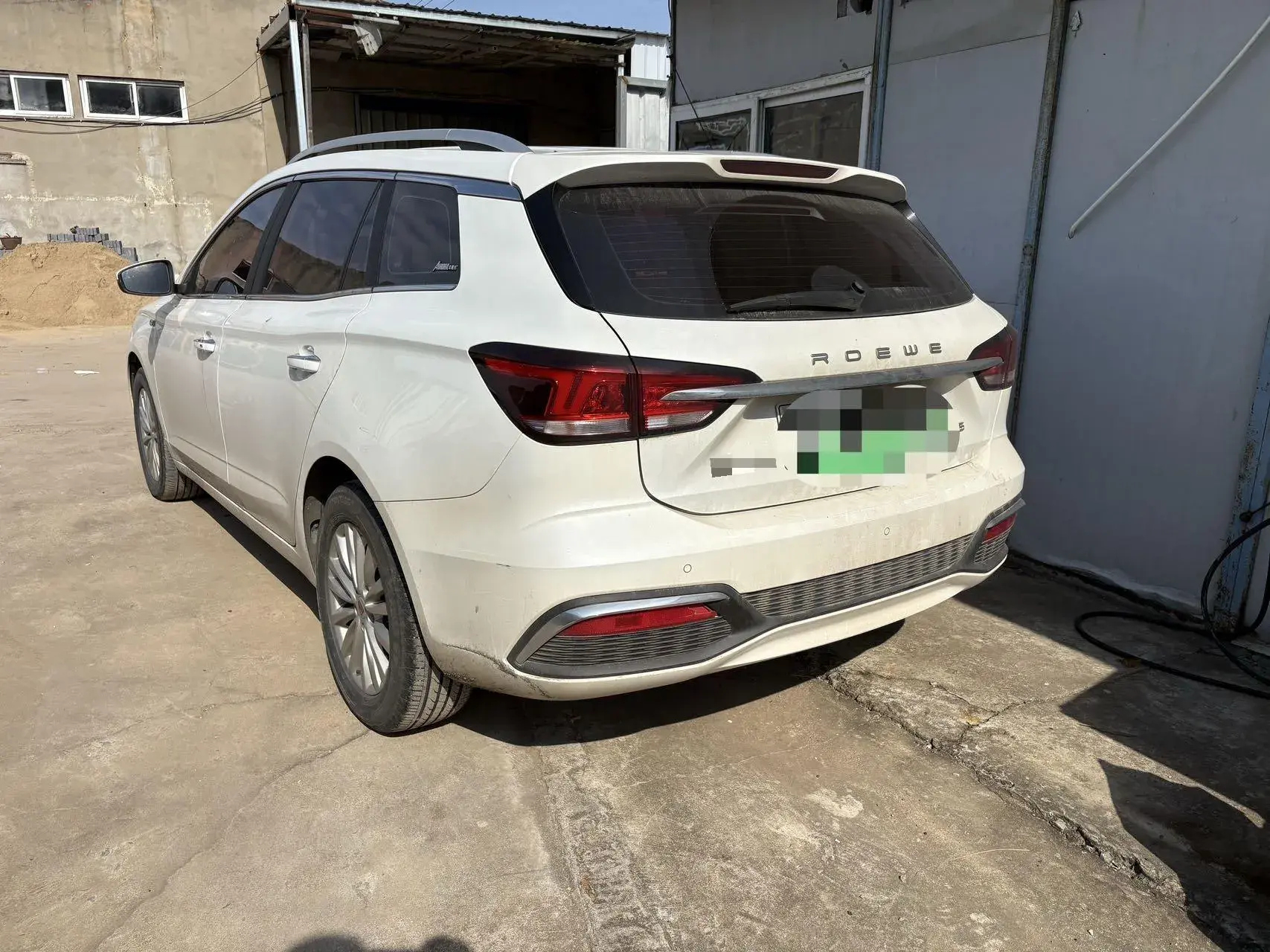 2018 ROEWE EI5 thumbnail 4
