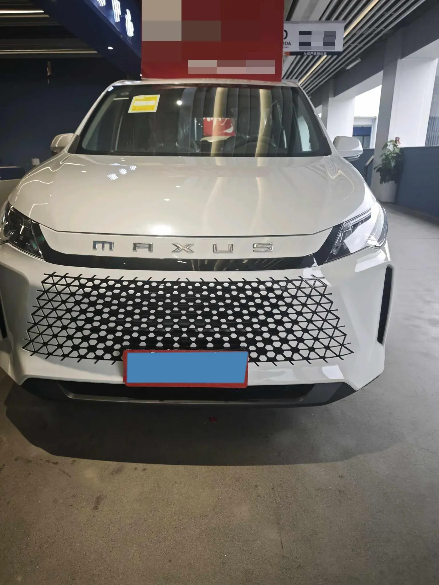 2024 MAXUS G50 thumbnail 2