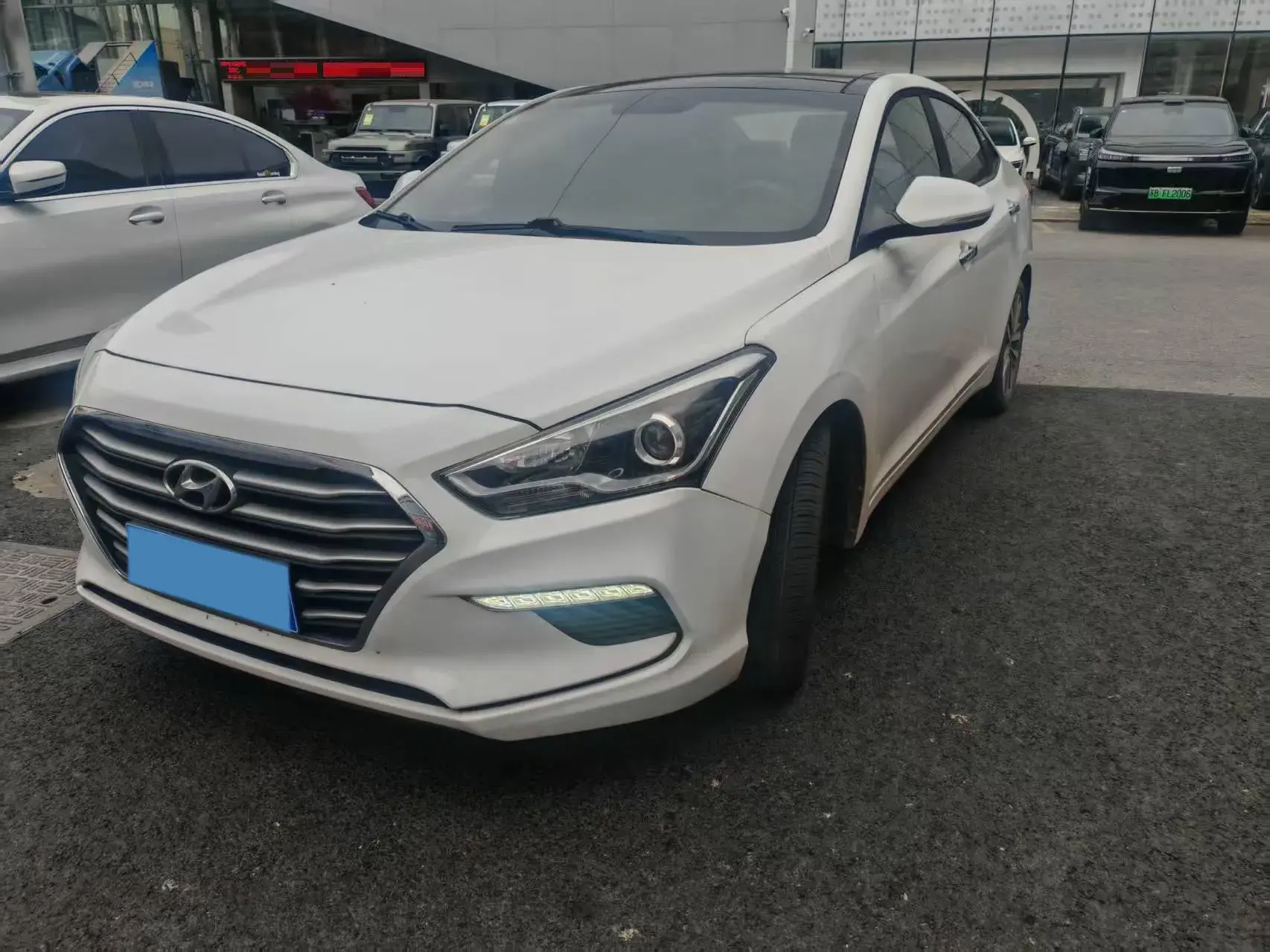 2019 HYUNDAI MISTRA view 1