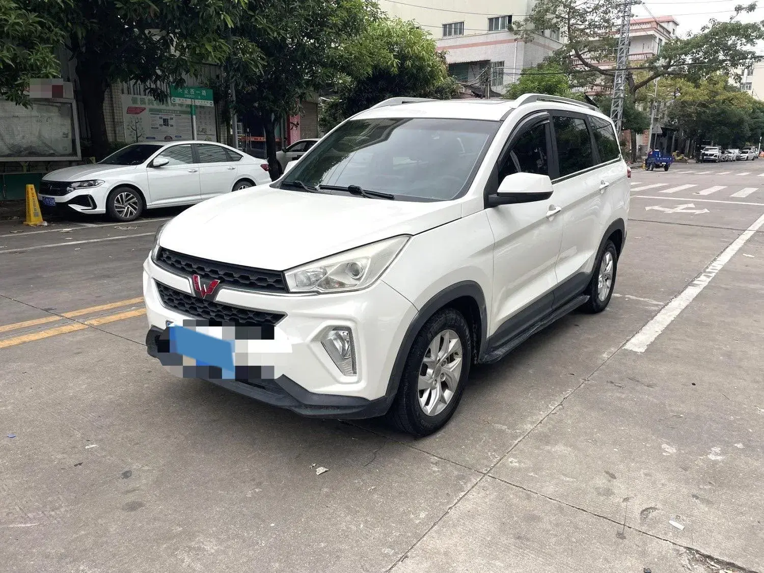 2018 WULING HONGGUANG view 1