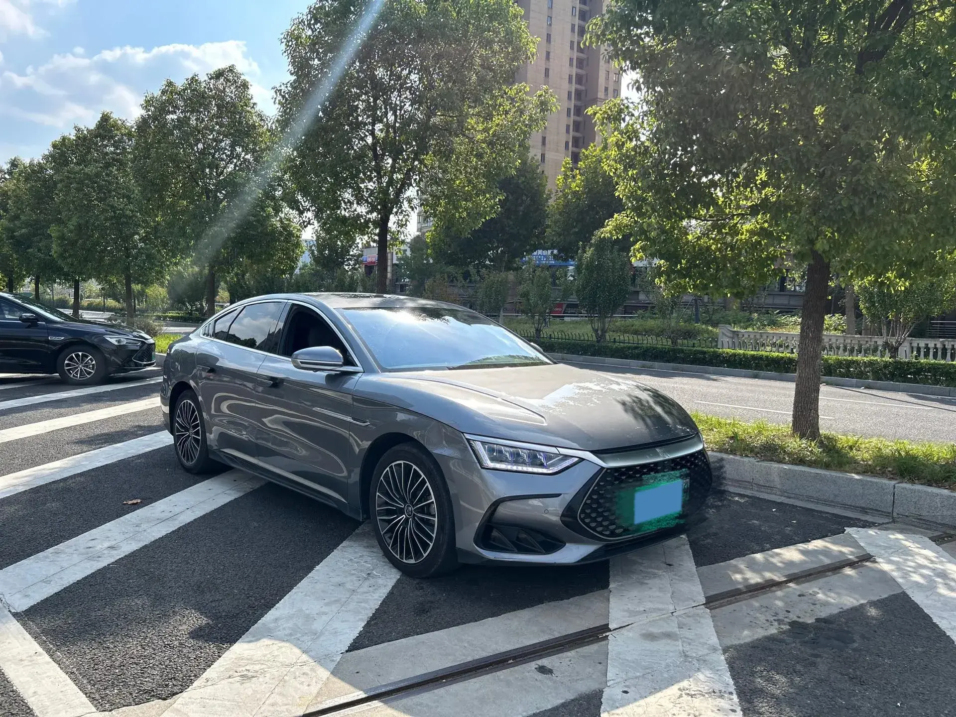 2022 BYD HAN thumbnail 3