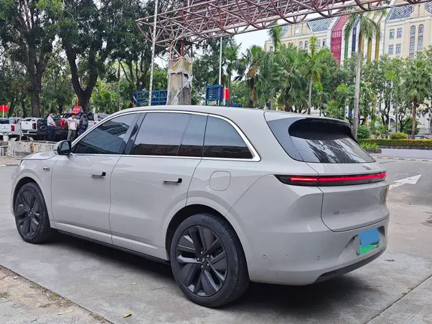 2024 LI L6 thumbnail 4