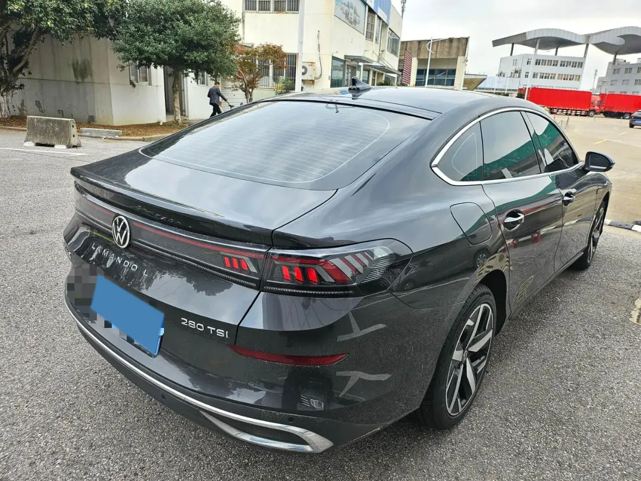 2023 VOLKSWAGEN LAMANDO thumbnail 2