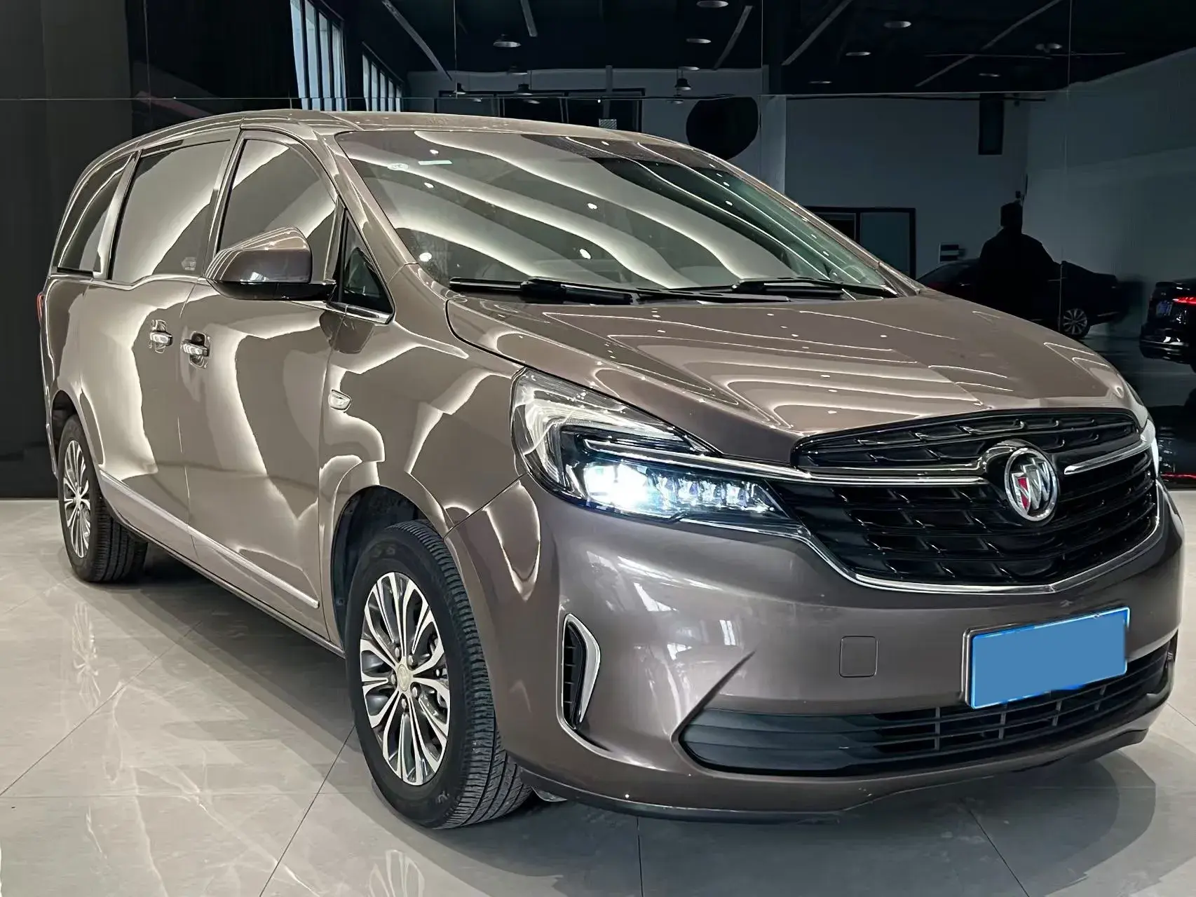 2022 BUICK GL8 thumbnail 3