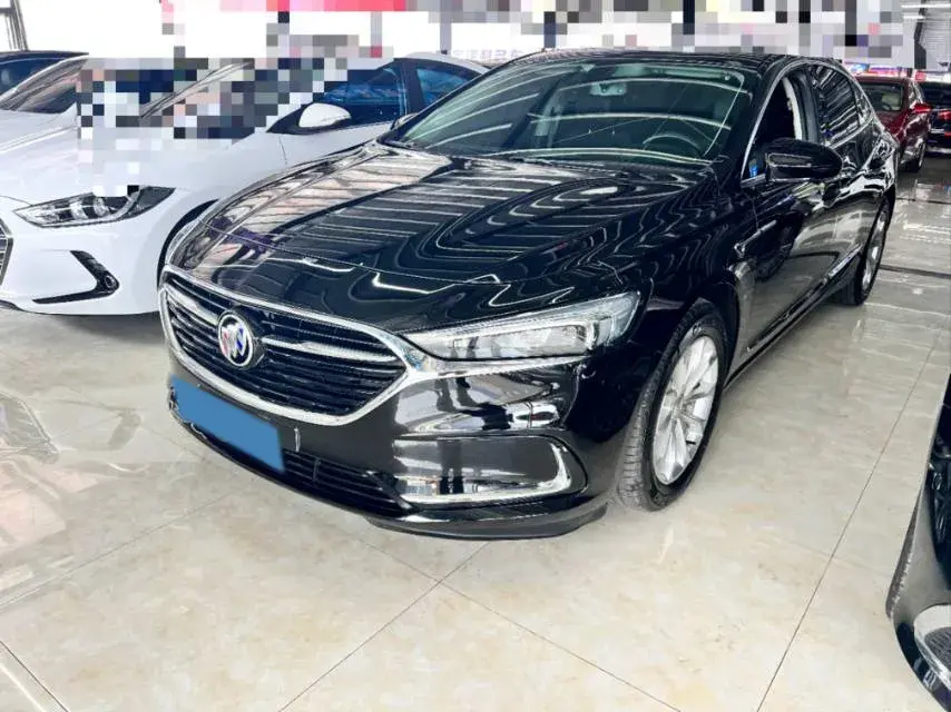 2022 BUICK LARCOSSE view 1