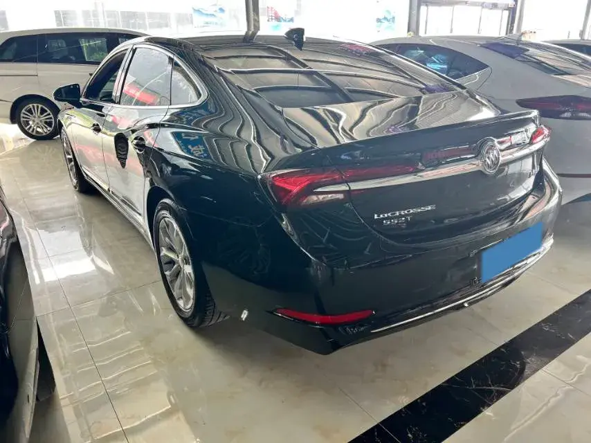 2022 BUICK LARCOSSE thumbnail 4