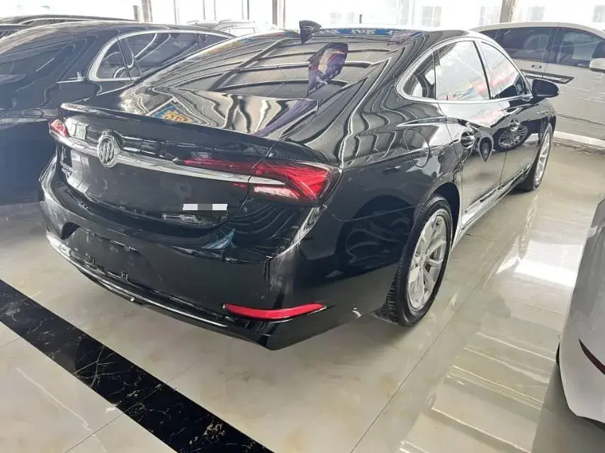 2022 BUICK LARCOSSE thumbnail 3