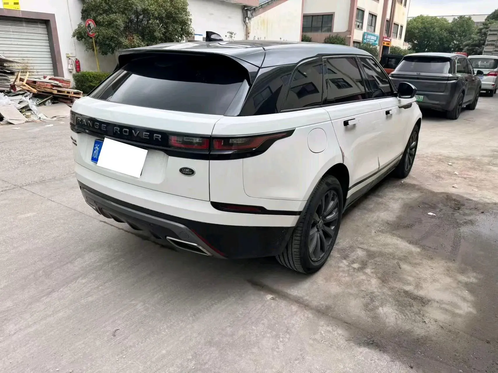 2020 LAND ROVER thumbnail 2