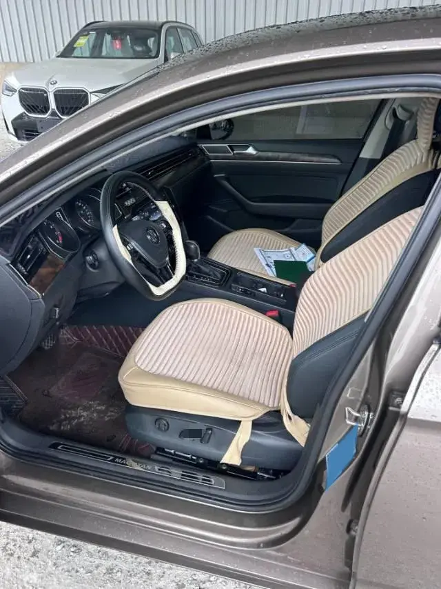 2018 VOLKSWAGEN MAGOTAN thumbnail 3