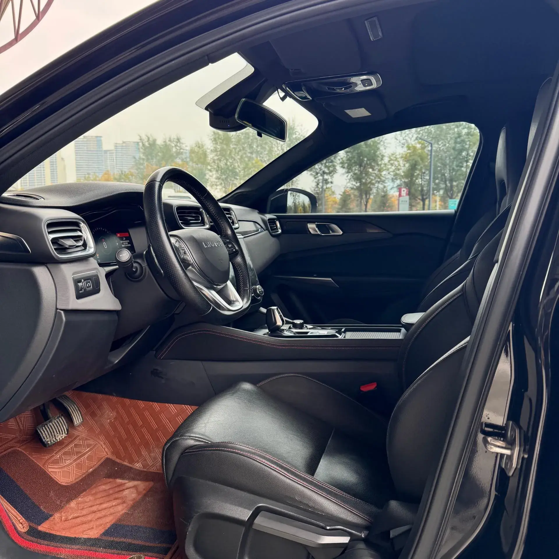 2019 LYNK&CO 03 thumbnail 4