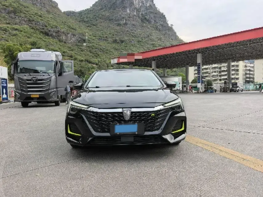 2020 ROEWE I6 thumbnail 2