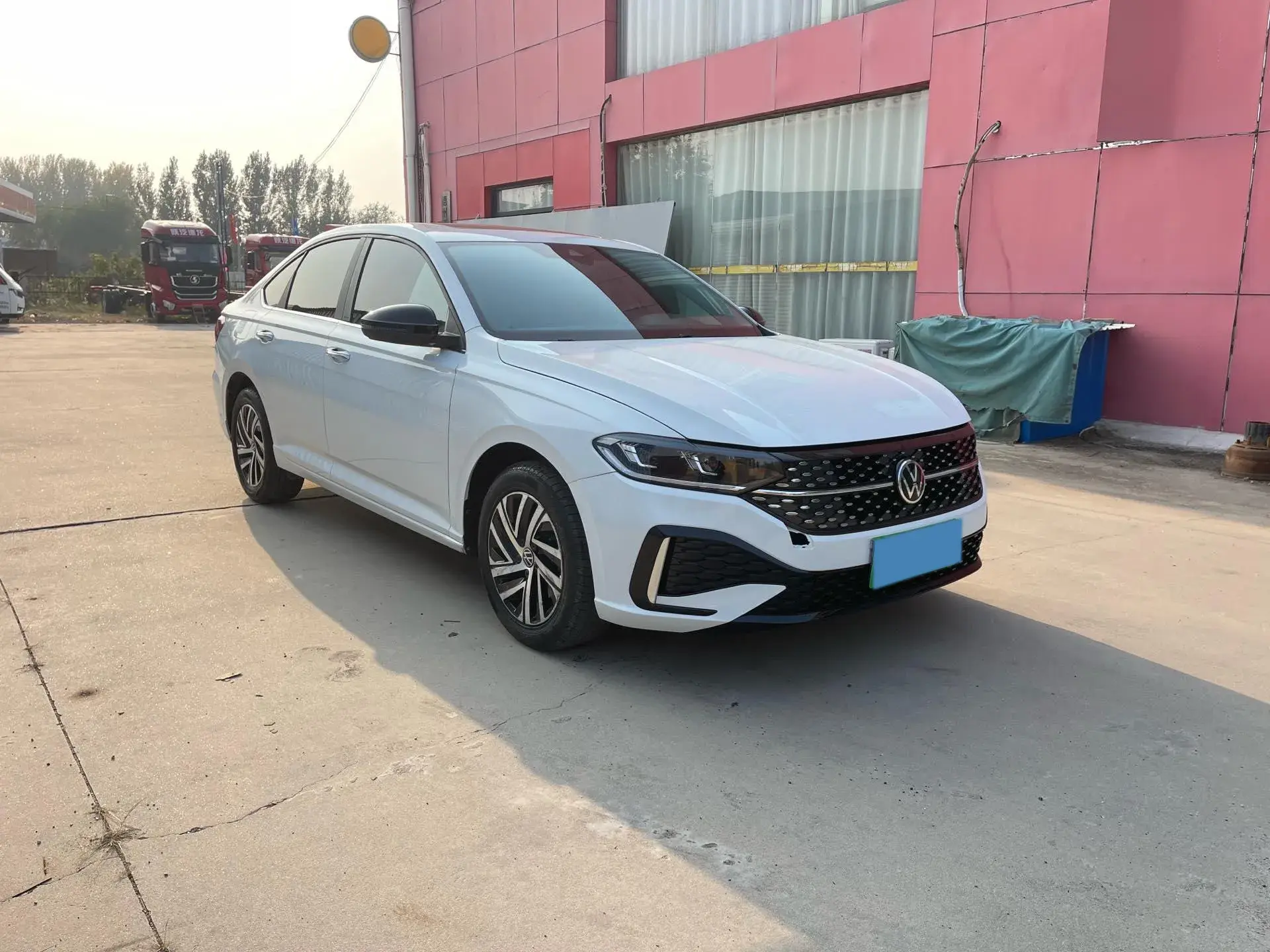 2024 VOLKSWAGEN LAVIDA thumbnail 3