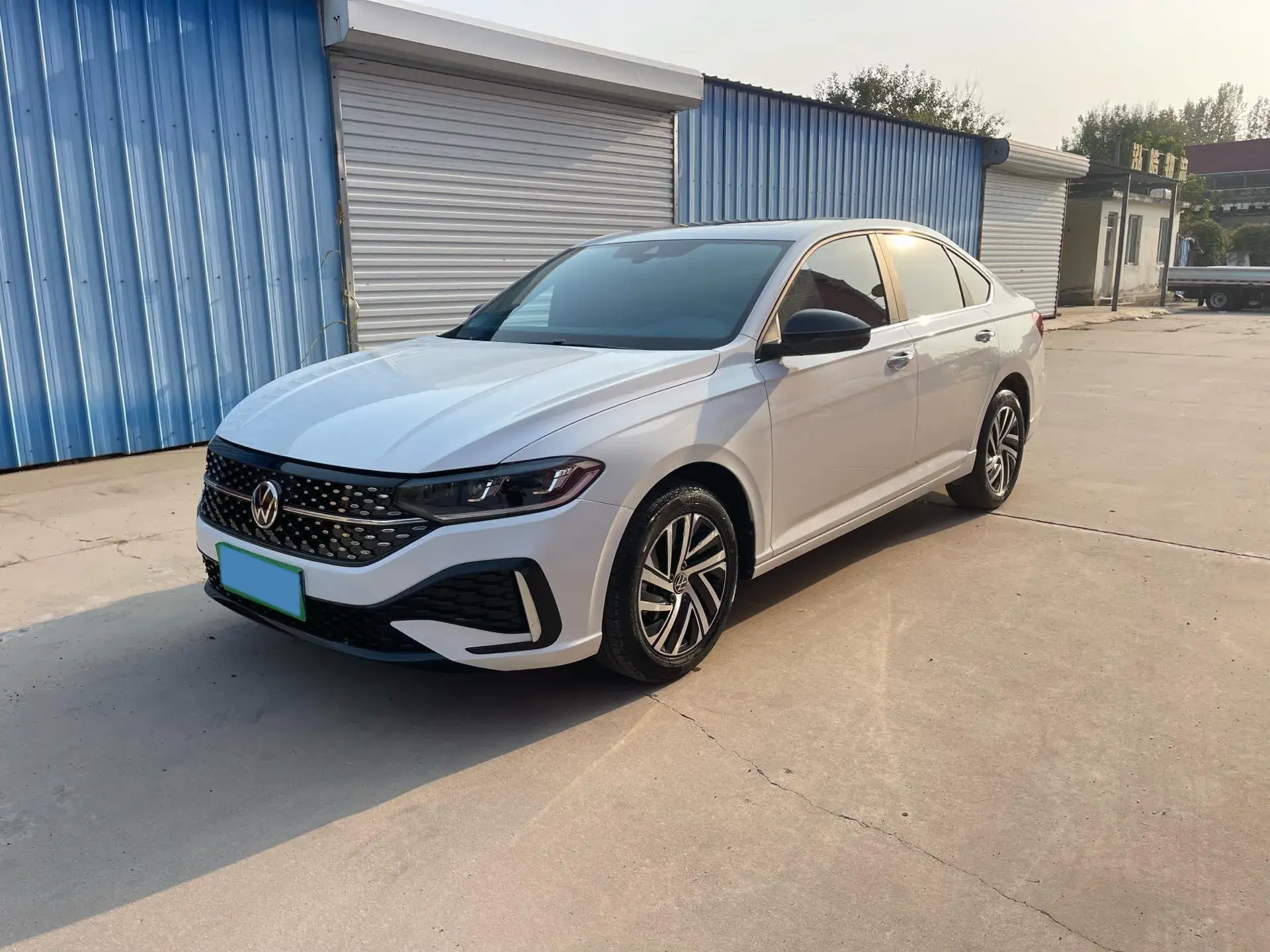 2024 VOLKSWAGEN LAVIDA view 1