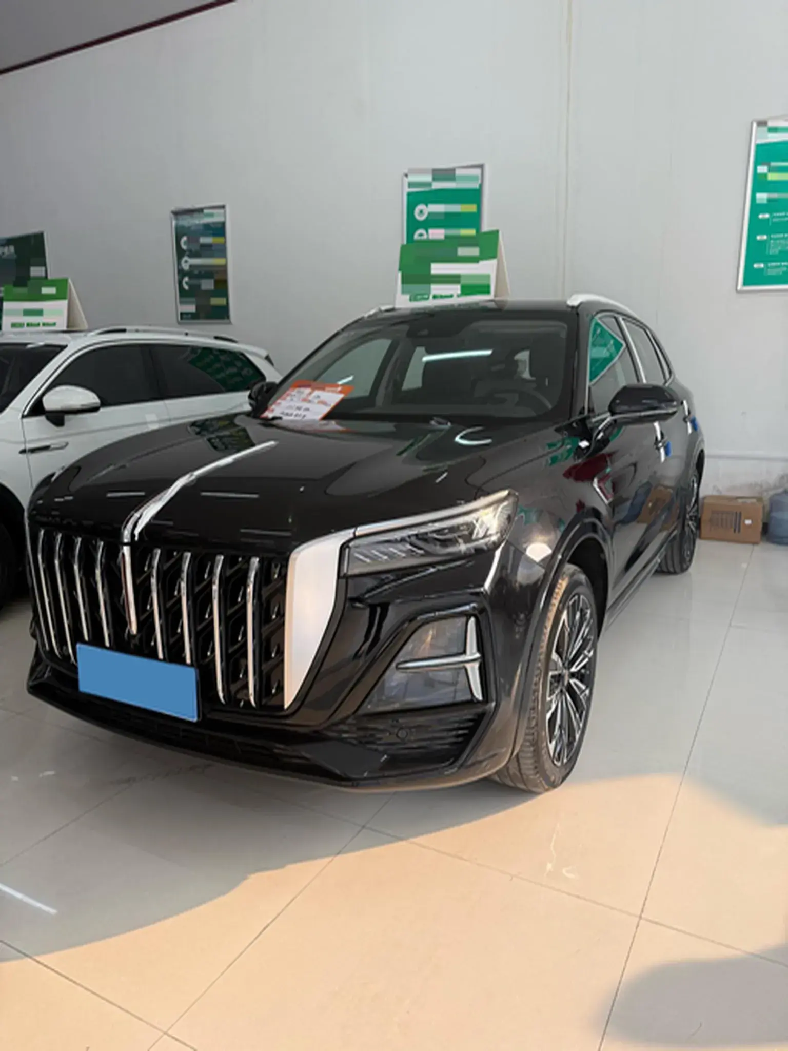 2023 HONGQI HS5 view 1