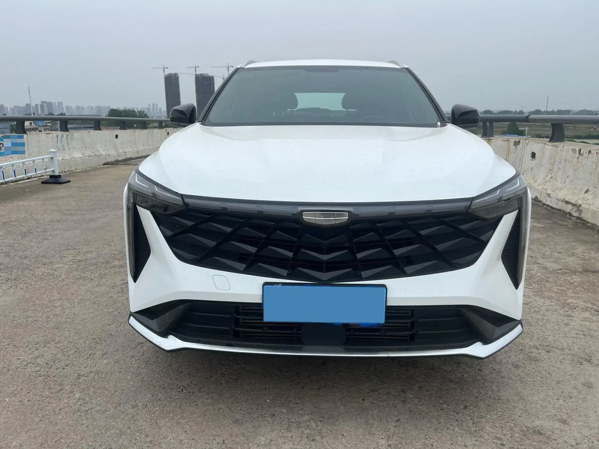 2023 GEELY AZKARRA thumbnail 2