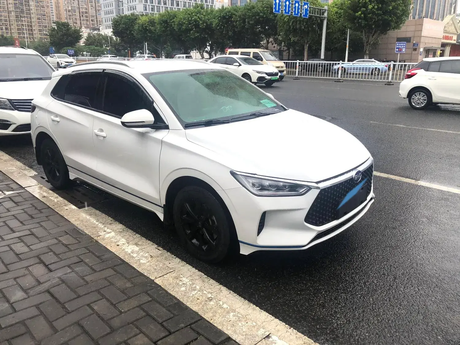 2019 BYD E2 thumbnail 2