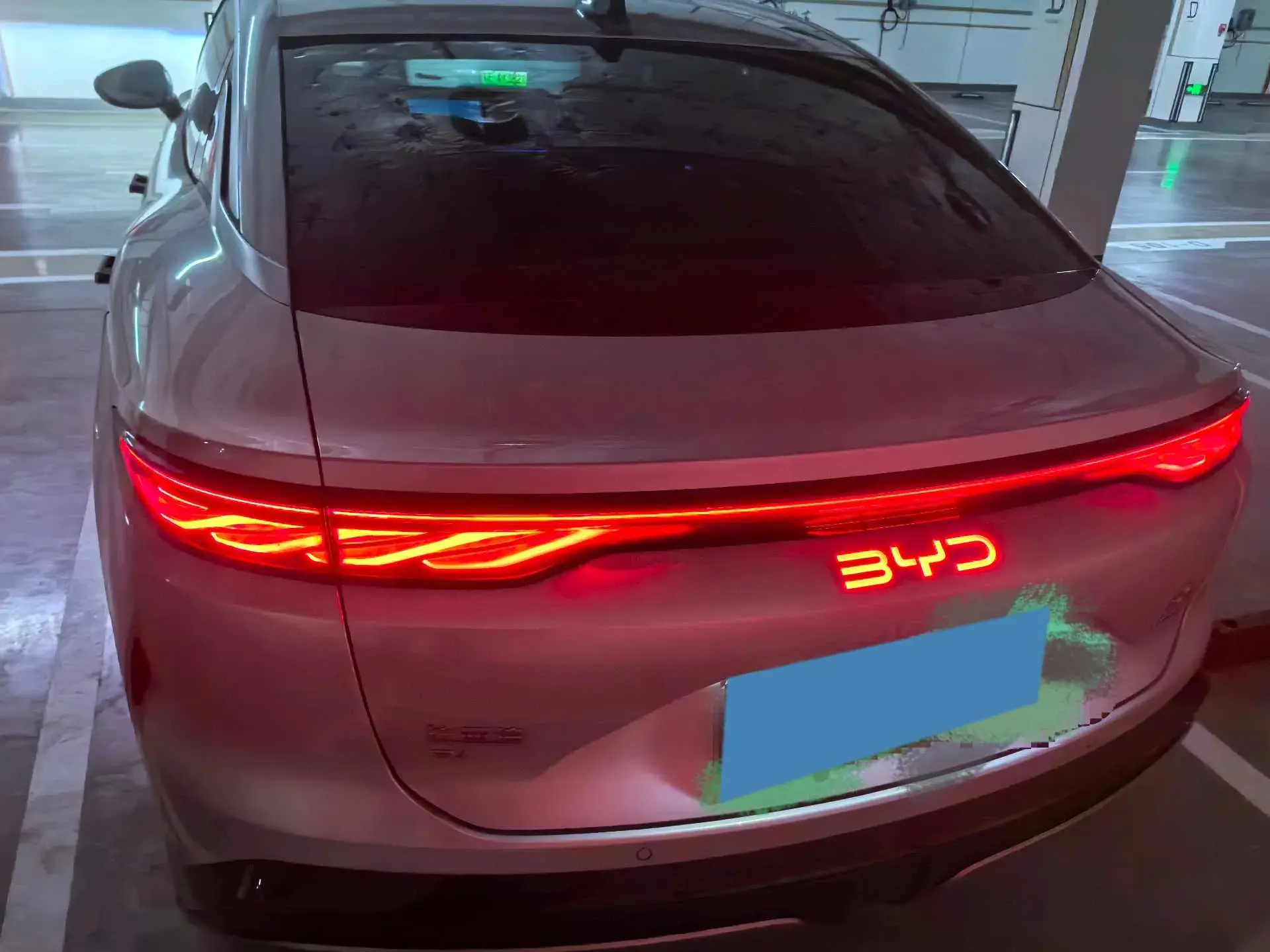 2025 BYD HANL thumbnail 3