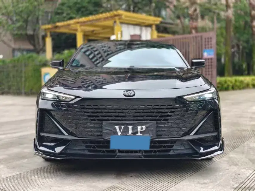 2023 CHANGAN UNI-V thumbnail 2